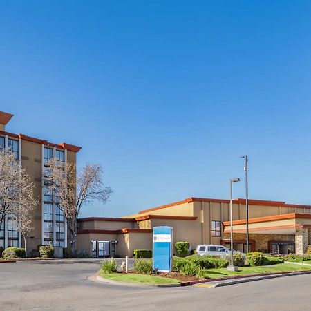 Отель Wyndham Sacramento Carmichael Экстерьер фото
