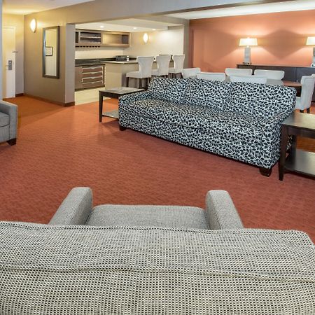 Отель Wyndham Sacramento Carmichael Экстерьер фото