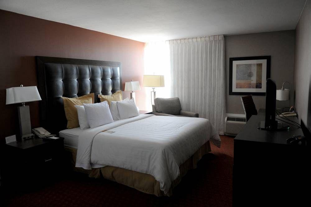 Отель Wyndham Sacramento Carmichael Экстерьер фото