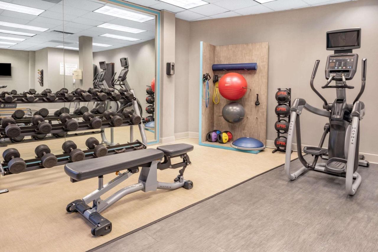 Отель Wyndham Sacramento Carmichael Экстерьер фото