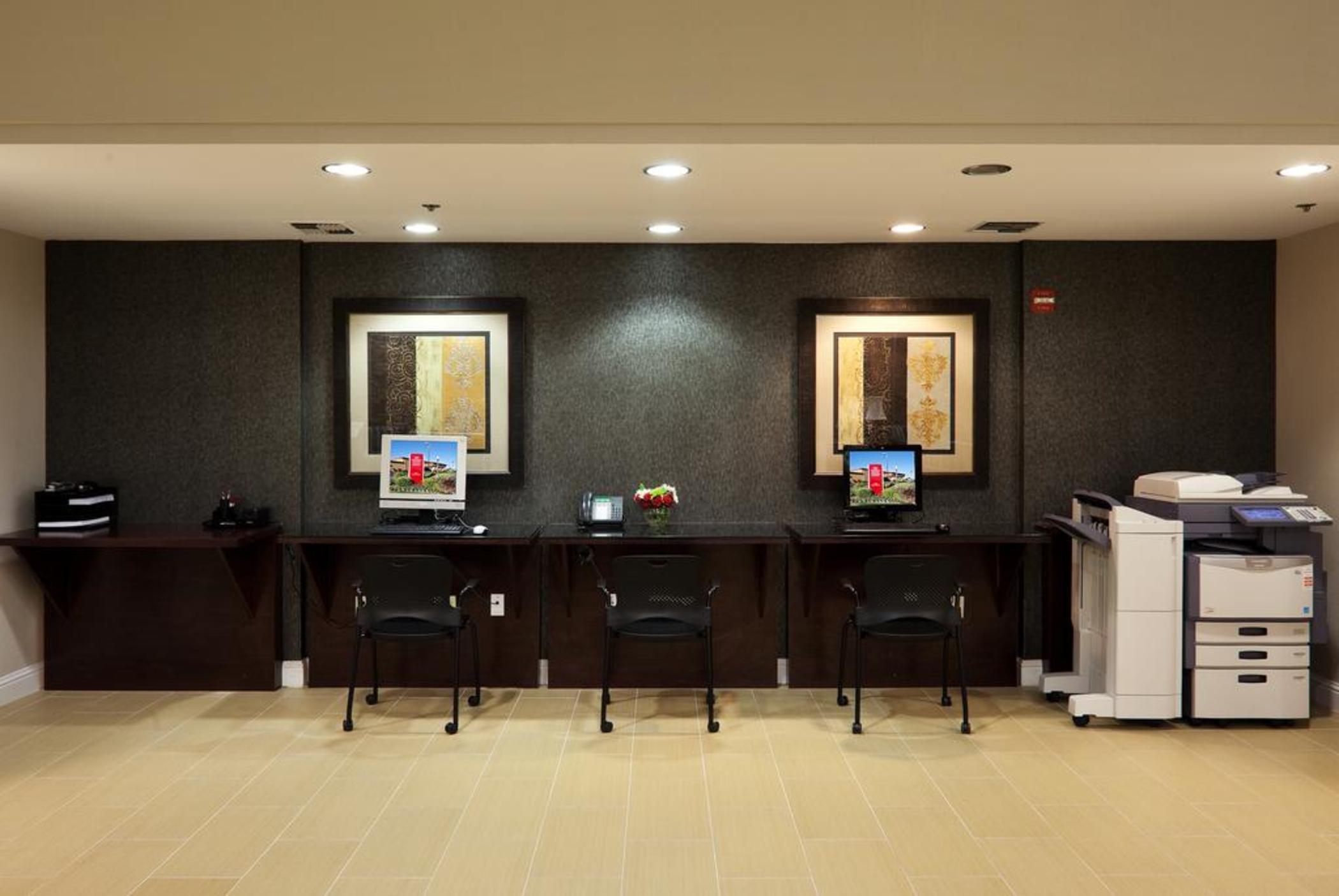 Отель Wyndham Sacramento Carmichael Экстерьер фото